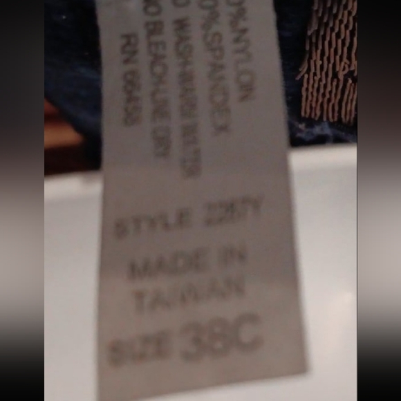 Intimate Classics Woman's Bra Size 38C Black - Picture 4 of 5